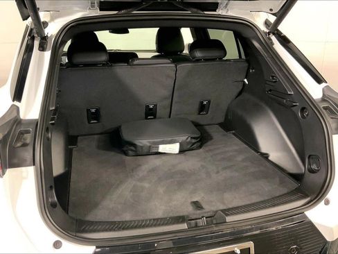 Used 2025 Chevrolet Equinox EV LT FWD image 4