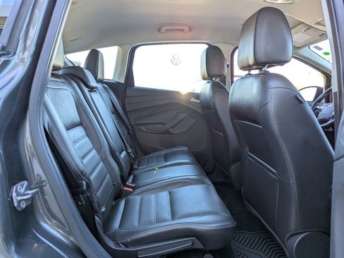Used 2017 Ford C-MAX Energi Titanium w/ Equipment Group 501A image 35