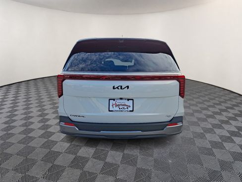 Certified 2026 Kia Carnival SX Prestige FWD image 5