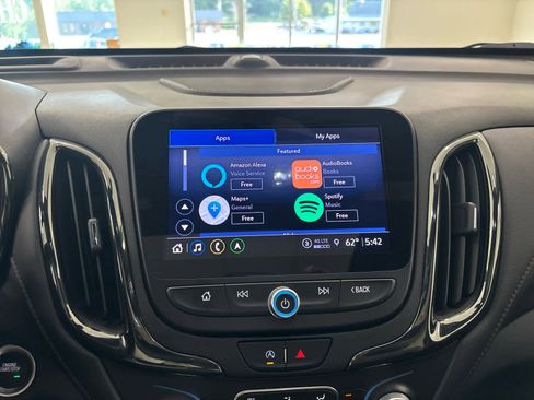 Used 2022 Chevrolet Equinox RS w/ RS Leather Package image 39