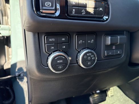 Used 2026 GMC Yukon AT4 Ultimate image 27