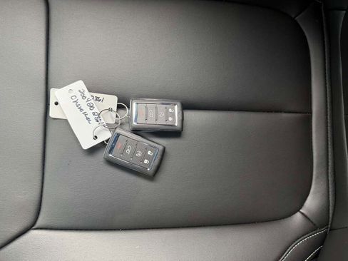 New 2025 Jeep Grand Cherokee L Limited image 30