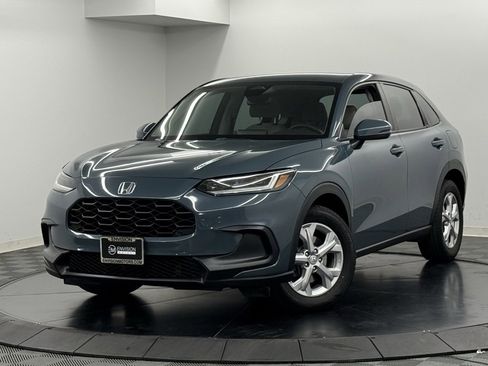Used 2023 Honda HR-V LX image 2