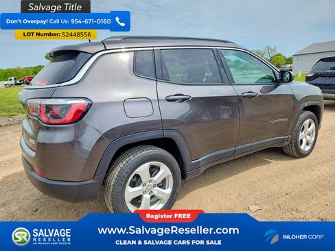 Used 2019 Jeep Compass Latitude w/ Cold Weather Group AWD/4WD image 4
