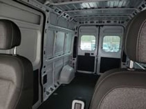 Used 2024 RAM ProMaster 2500 image 40