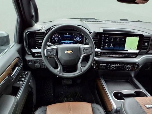 New 2026 Chevrolet Silverado 2500 High Country w/ High Country Premium Package AWD/4WD image 11