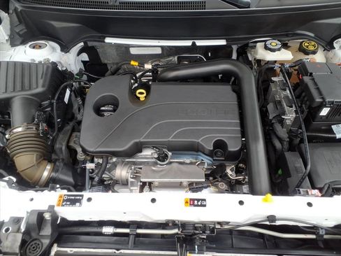 Used 2023 Chevrolet Equinox LS image 31