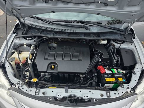 Used 2013 Toyota Corolla LE Special Edition image 31