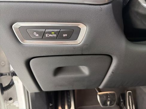 Certified 2024 BMW X7 xDrive40i w/ M Sport Package image 12