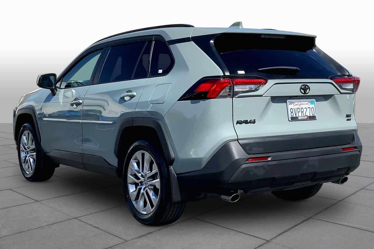 Used 2021 Toyota RAV4 XLE Premium AWD/4WD image 11