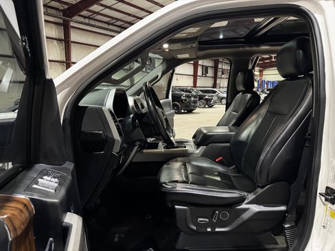 Used 2018 Ford F150 Lariat image 13