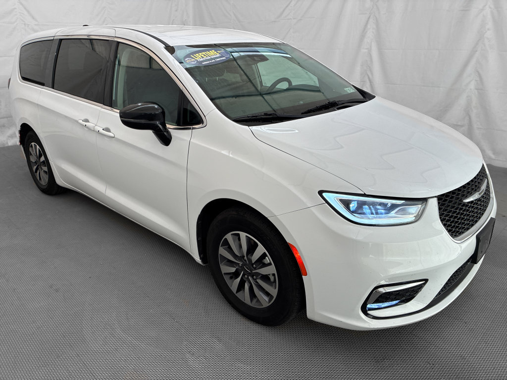 Used 2024 Chrysler Pacifica Limited FWD image 10