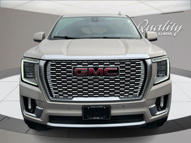 Used 2021 GMC Yukon Denali w/ Denali Premium Package AWD/4WD image 11