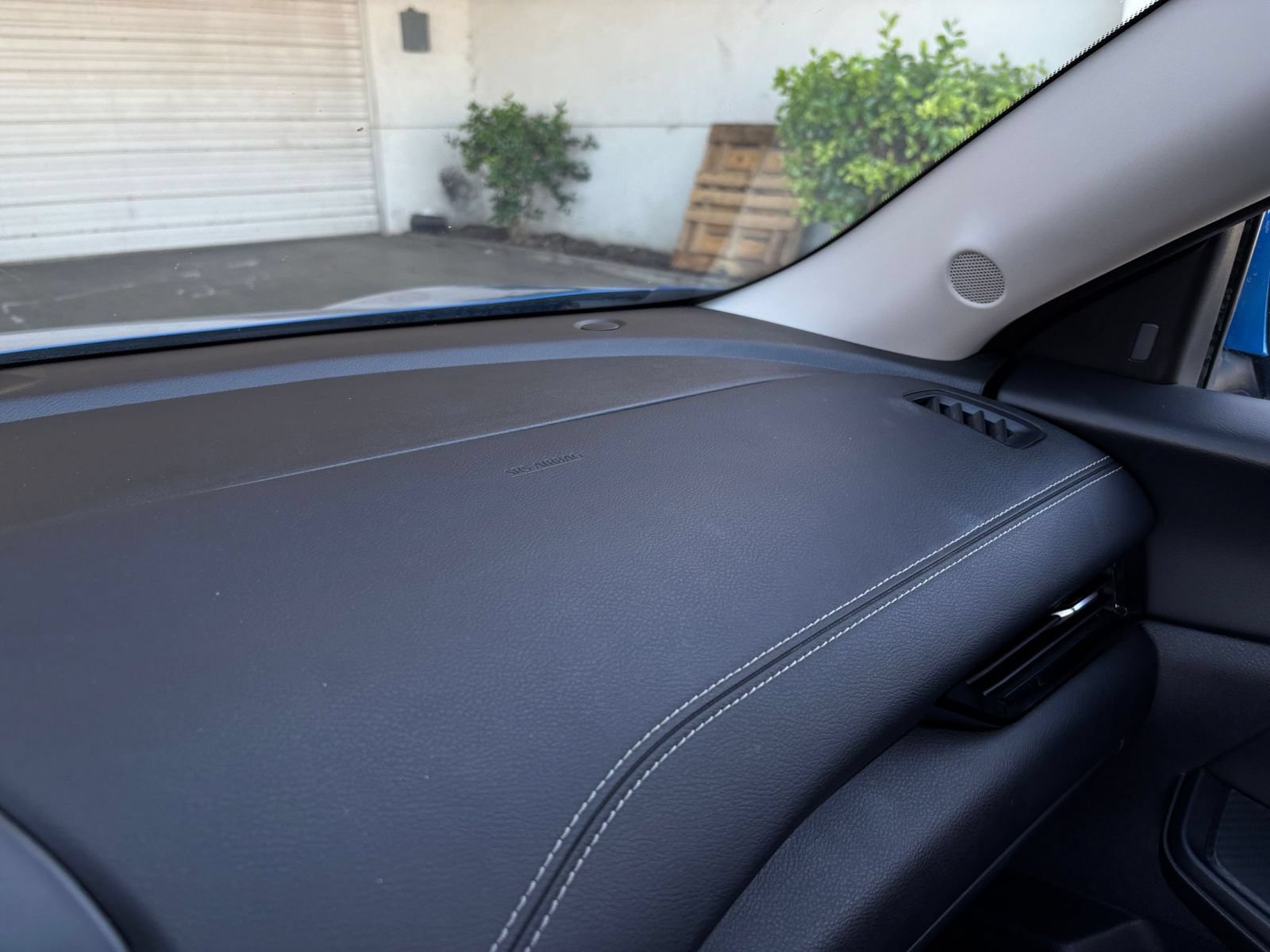 Used 2025 Nissan Sentra SV FWD image 33