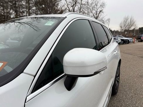 Certified 2023 Volvo XC60 B5 Plus w/ Climate Package image 14