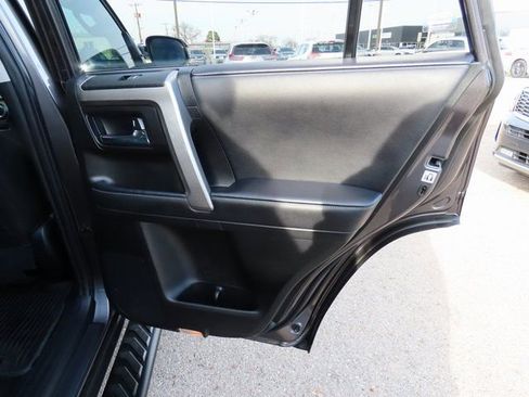 Used 2022 Toyota 4Runner SR5 Premium image 11