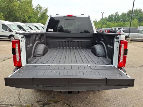 New 2026 Ford F250 Lariat w/ Black Appearance Package AWD/4WD image 8