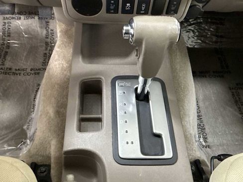 Used 2018 Nissan Frontier SV image 21