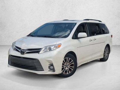 Used 2019 Toyota Sienna XLE w/ XLE Navigation Package