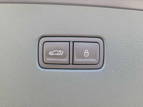 Used 2025 Genesis GV80 3.5T e-SC AWD/4WD image 12