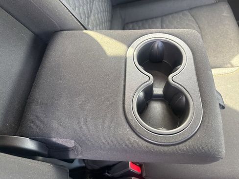 Used 2018 Chevrolet Equinox LT FWD image 29