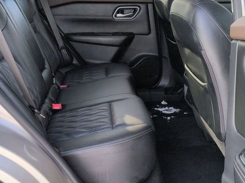 Used 2021 Nissan Rogue Platinum image 29