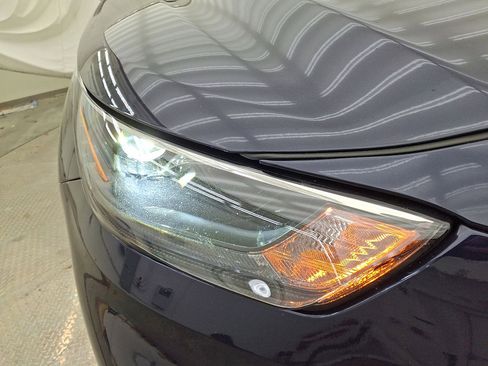 Used 2023 Toyota Highlander XLE image 28