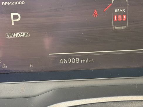 Certified 2023 Nissan Rogue Platinum FWD image 24