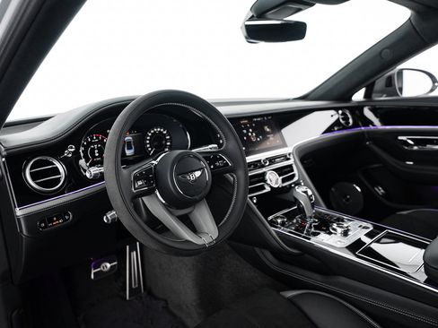 Used 2025 Bentley Flying Spur Plug-In Hybrid AWD/4WD image 23