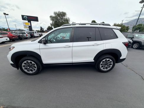 Used 2025 Honda Passport TrailSport image 7
