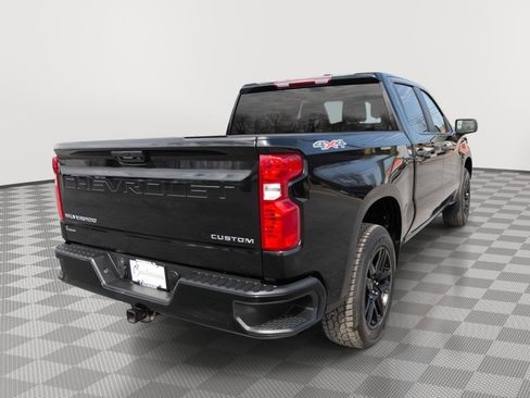 Used 2023 Chevrolet Silverado 1500 Custom image 5