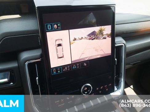 Used 2025 GMC Yukon Denali AWD/4WD image 26