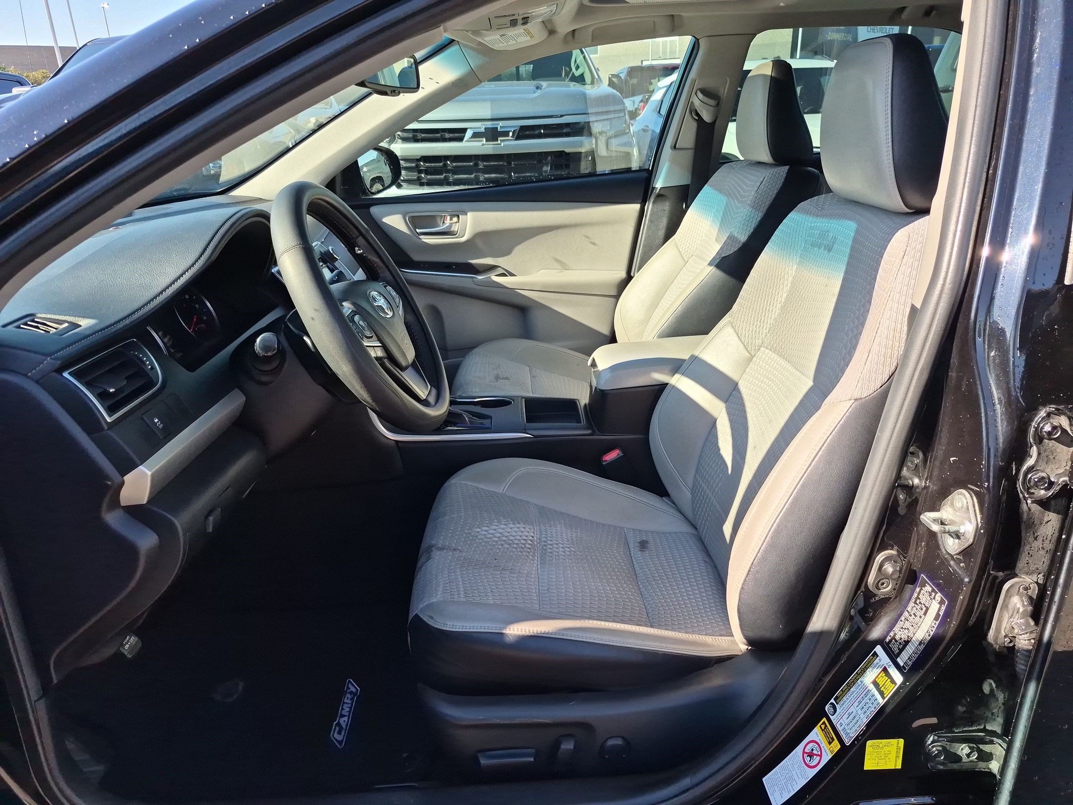 Used 2015 Toyota Camry SE w/ Moonroof Package FWD image 15