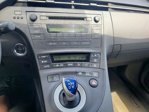 Used 2011 Toyota Prius Two FWD image 19