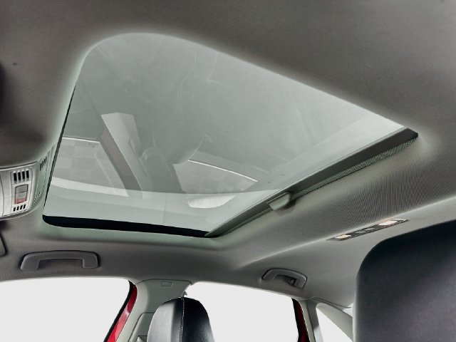 Certified 2023 Volkswagen Jetta SE w/ Panoramic Sunroof Package FWD image 22