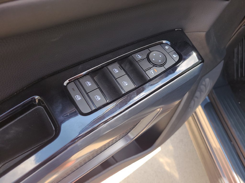 Certified 2025 Nissan Pathfinder SL FWD image 20