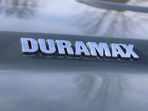 Used 2025 Chevrolet Silverado 1500 LTZ w/ LTZ Convenience Package II image 9