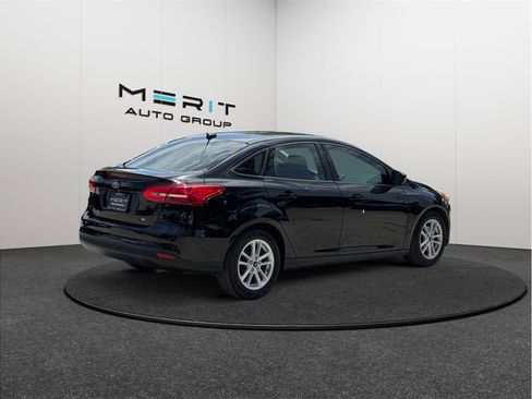 Used 2018 Ford Focus SE FWD image 9