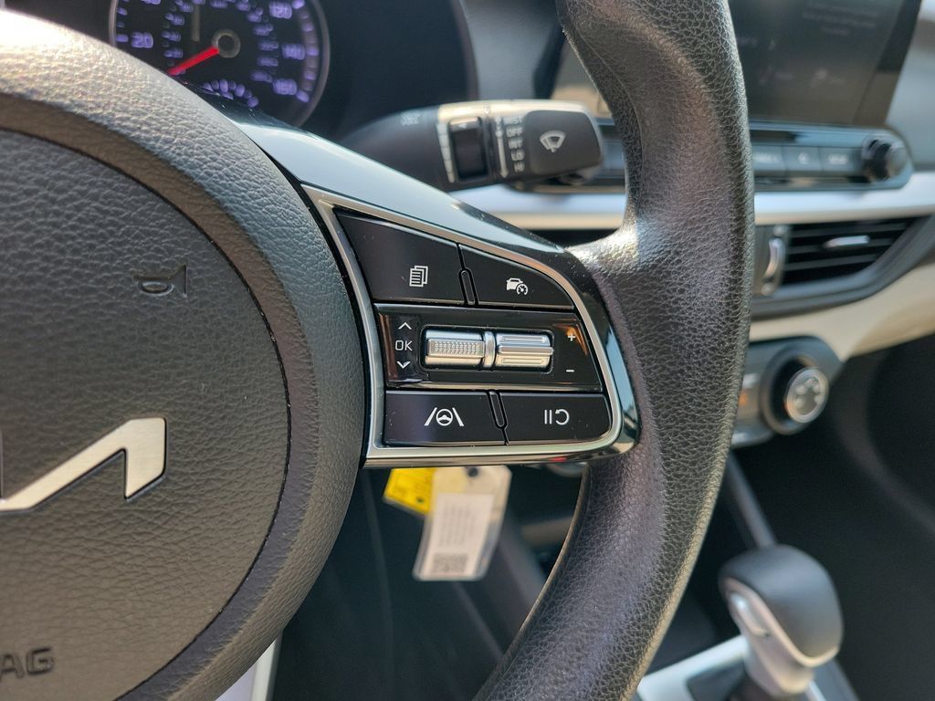 Used 2023 Kia Forte LXS FWD image 28
