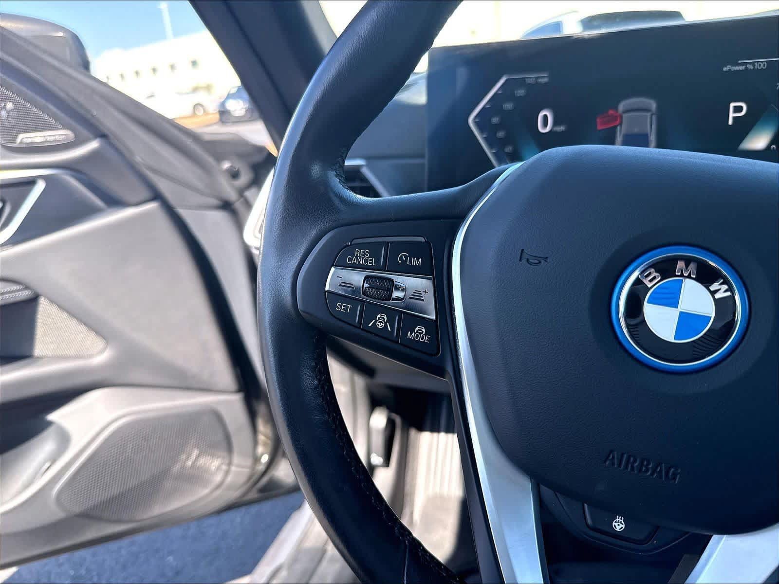 Used 2023 BMW i4 eDrive40 RWD image 14