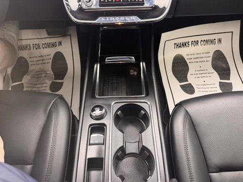 Used 2025 Lincoln Corsair AWD w/ Equipment Group 101A image 19