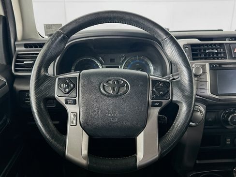 Used 2019 Toyota 4Runner SR5 AWD/4WD image 17