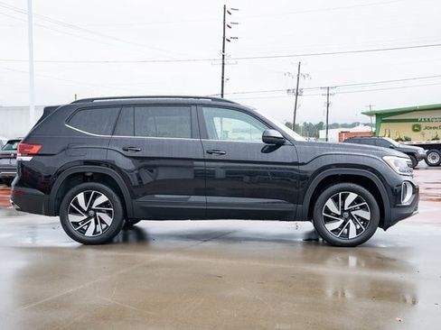 New 2026 Volkswagen Atlas SE image 7