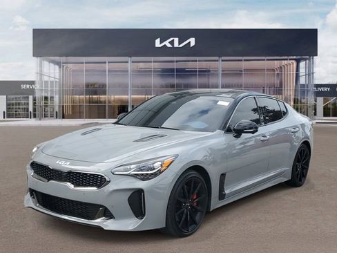Certified 2023 Kia Stinger GT2 image 3