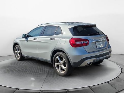 Used 2018 Mercedes-Benz GLA 250 4MATIC w/ Premium Package image 3