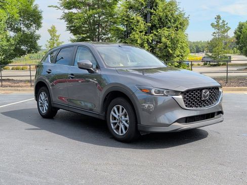 Used 2023 MAZDA CX-5 AWD 2.5 S w/ Select Package image 3