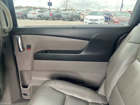 Used 2015 Honda Odyssey Touring Elite image 29