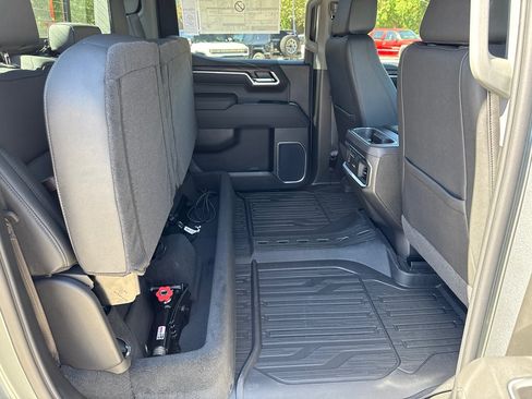 Used 2026 GMC Sierra 1500 SLT w/ SLT Premium Plus Package AWD/4WD image 17