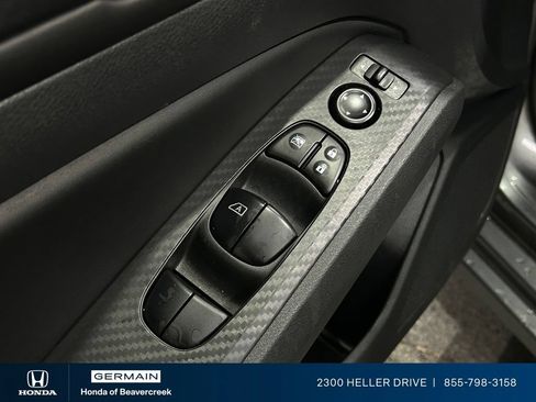 Used 2025 Nissan Altima 2.5 SV FWD image 18