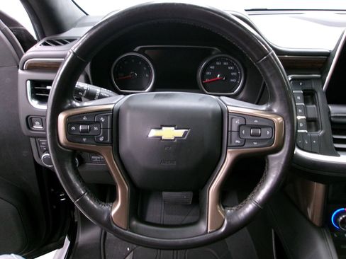 Used 2021 Chevrolet Suburban High Country w/ Premium Package AWD/4WD image 8